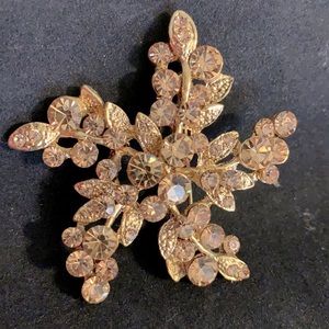 Vintage Rhinestone Brooch Gold tone
